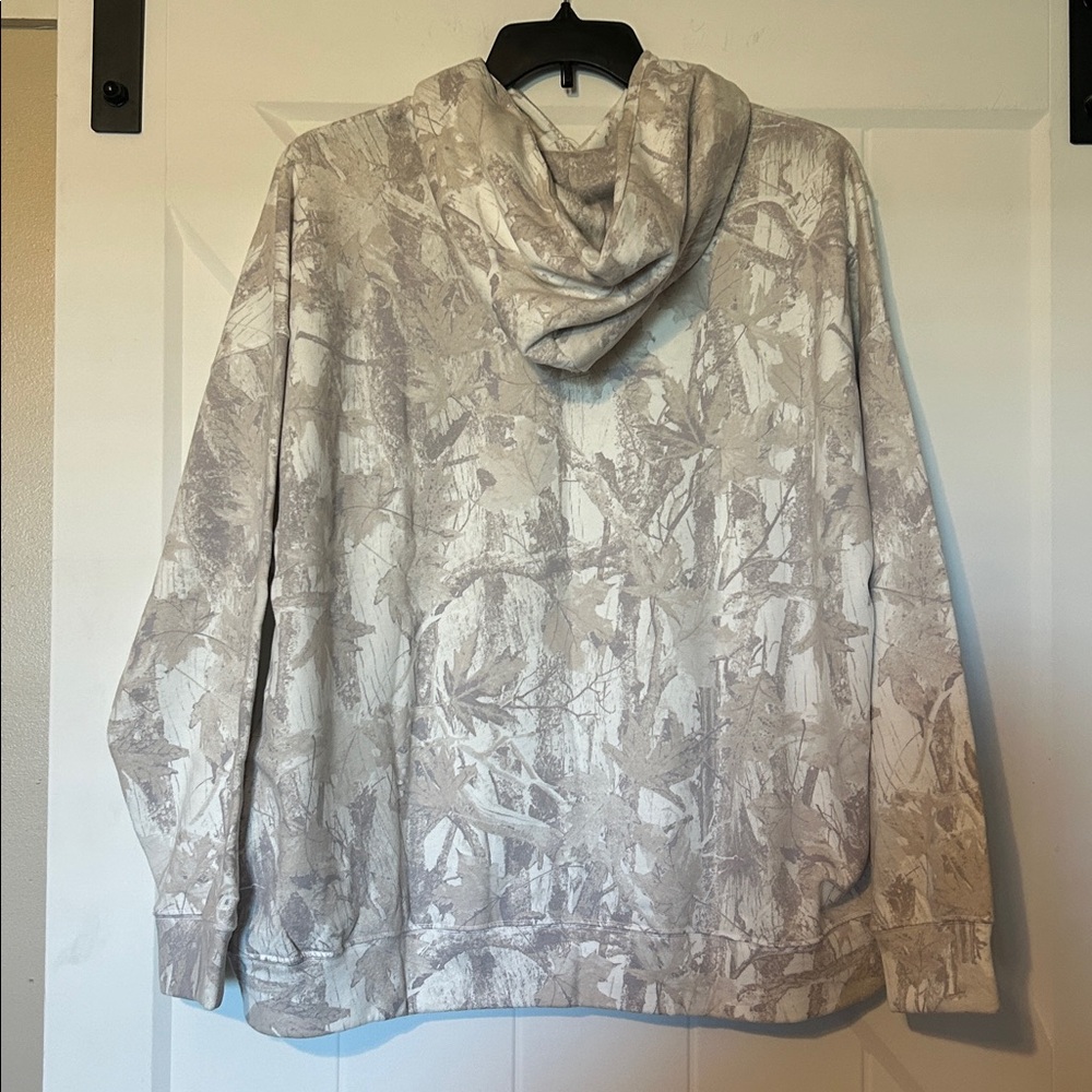 NWT Hollister Light Camo Hoodie XL - Picture 6 of 6